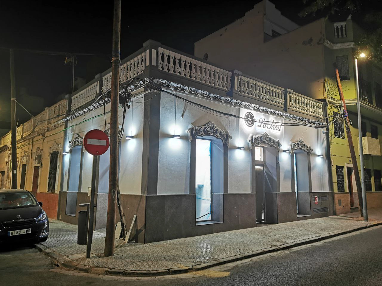Fachada La ideal
