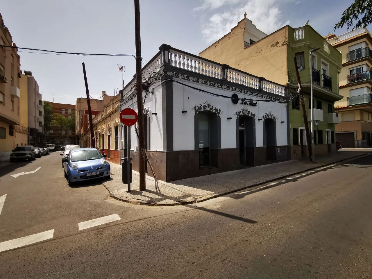 Fachada La ideal